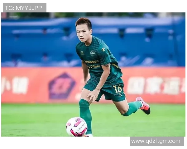 29岁足球明星因涉嫌违法活动被警方逮捕引发广泛关注与讨论