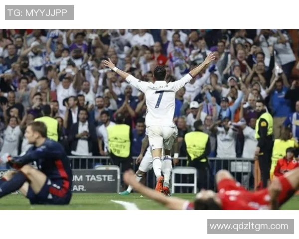 1985年足球明星的辉煌岁月与传奇故事回顾 1985年足球明星的辉煌岁月与传奇故事回顾